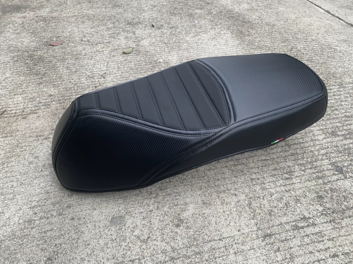 ホンダ（HONDA） リード 125 シートカバー カーボン調 メッシュ