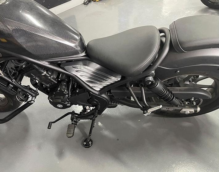 ホンダ（HONDA） レブル 250 500 エンジンカバー エンジンカバー 2色