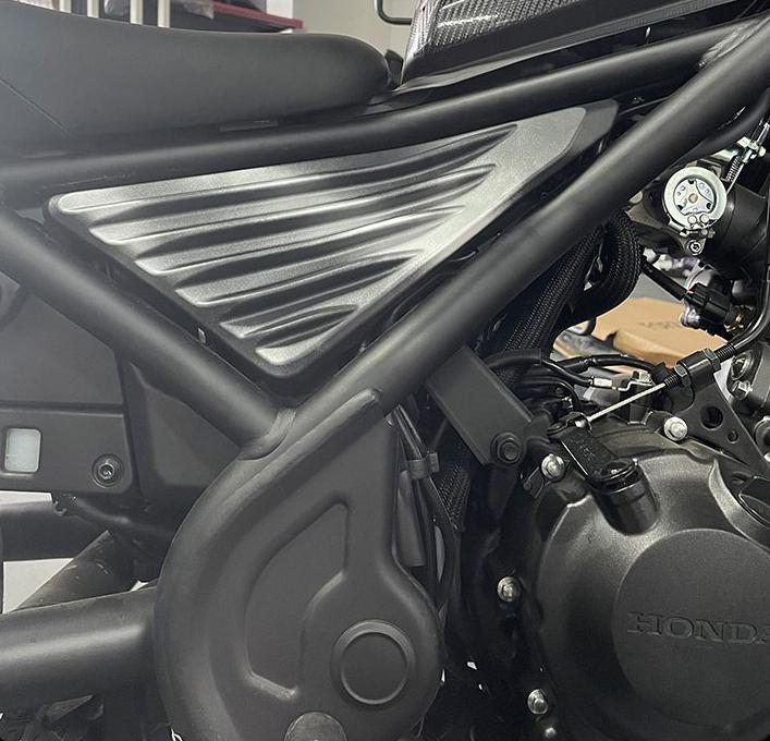 ホンダ（HONDA） レブル 250 500 エンジンカバー エンジンカバー 2色