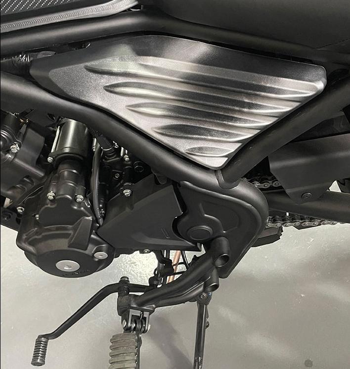 ホンダ（HONDA） レブル 250 500 エンジンカバー エンジンカバー 2色