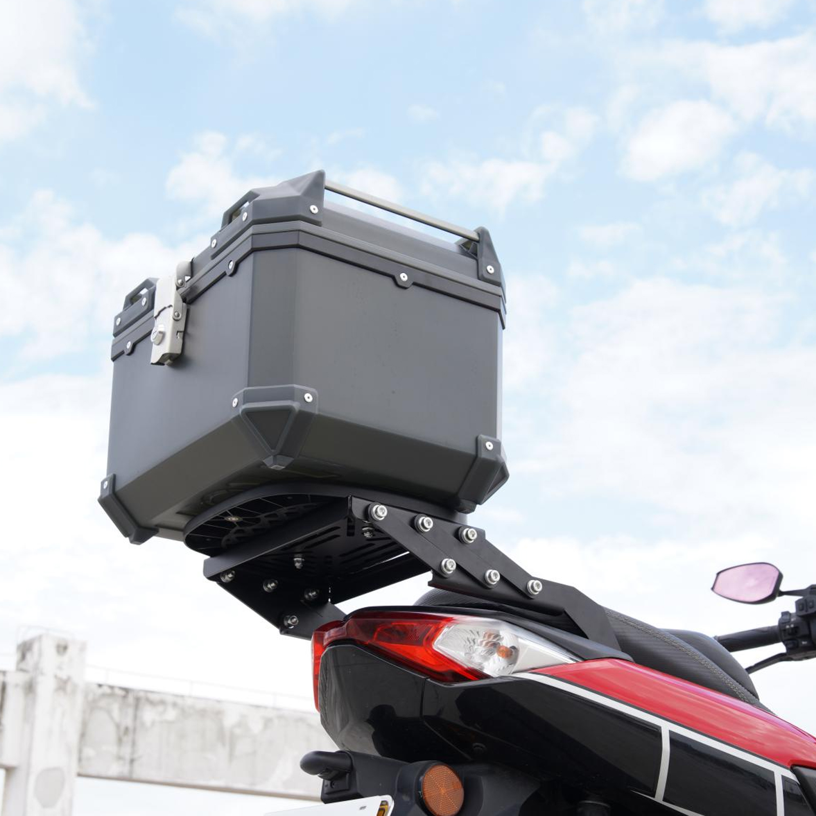 n-max155 ヤマハ　リアボックス用リアキャリア　ベース YAMAHA（ヤマハ） NMAX125 NMAX155 （2025年式）キャリア リアキャリア