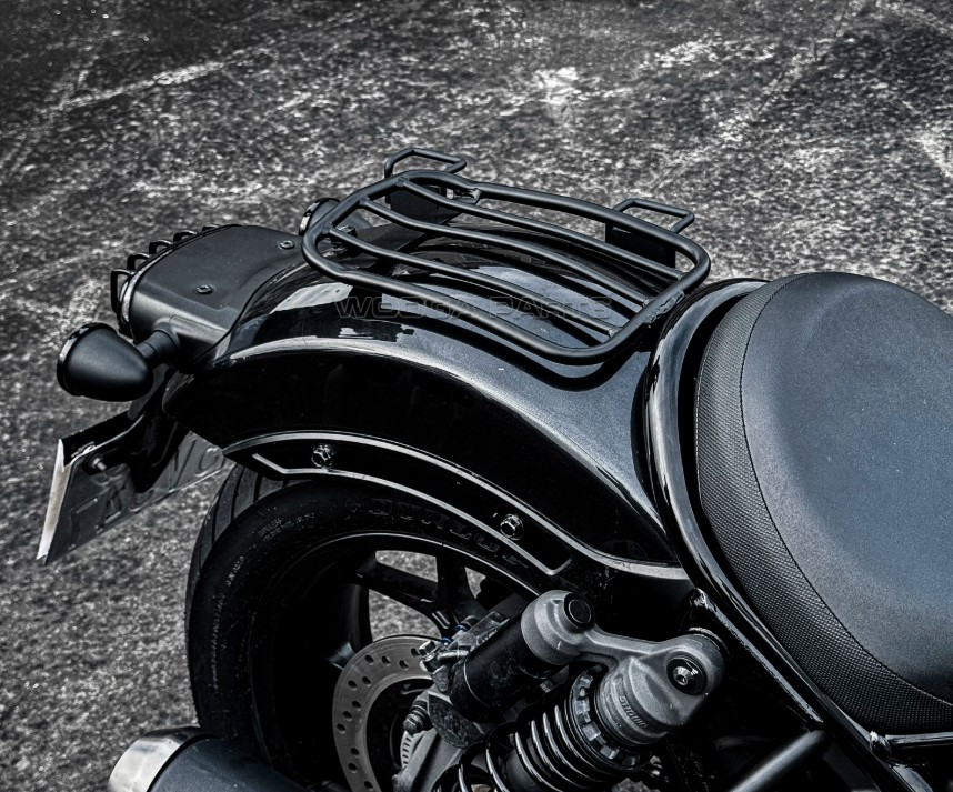 HONDAレブル1100用　シーシーバー　キャリア　キャンプ ホンダ（HONDA） REBEL 1100 トップケース リアキャリア ブラック 金属