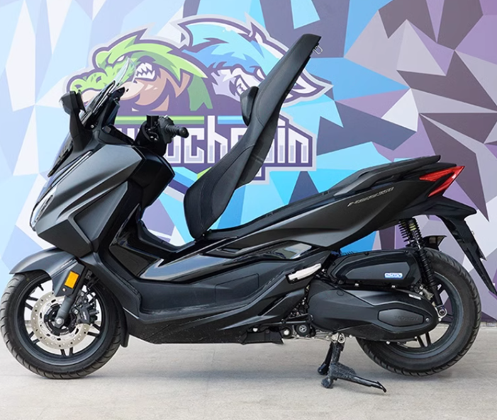 HONDA FORZA MF08黒 ローダウンバイクシート セット Amazon | HEAVEN'S フォルツァMF08用 ローダウンシート ダイヤ MF08-BK
