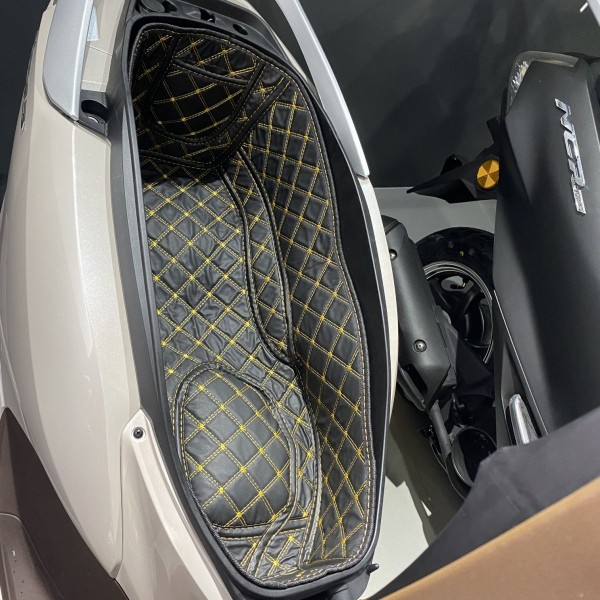 ホンダ（HONDA） リード 125 リアトランクライナー プロテクター リア