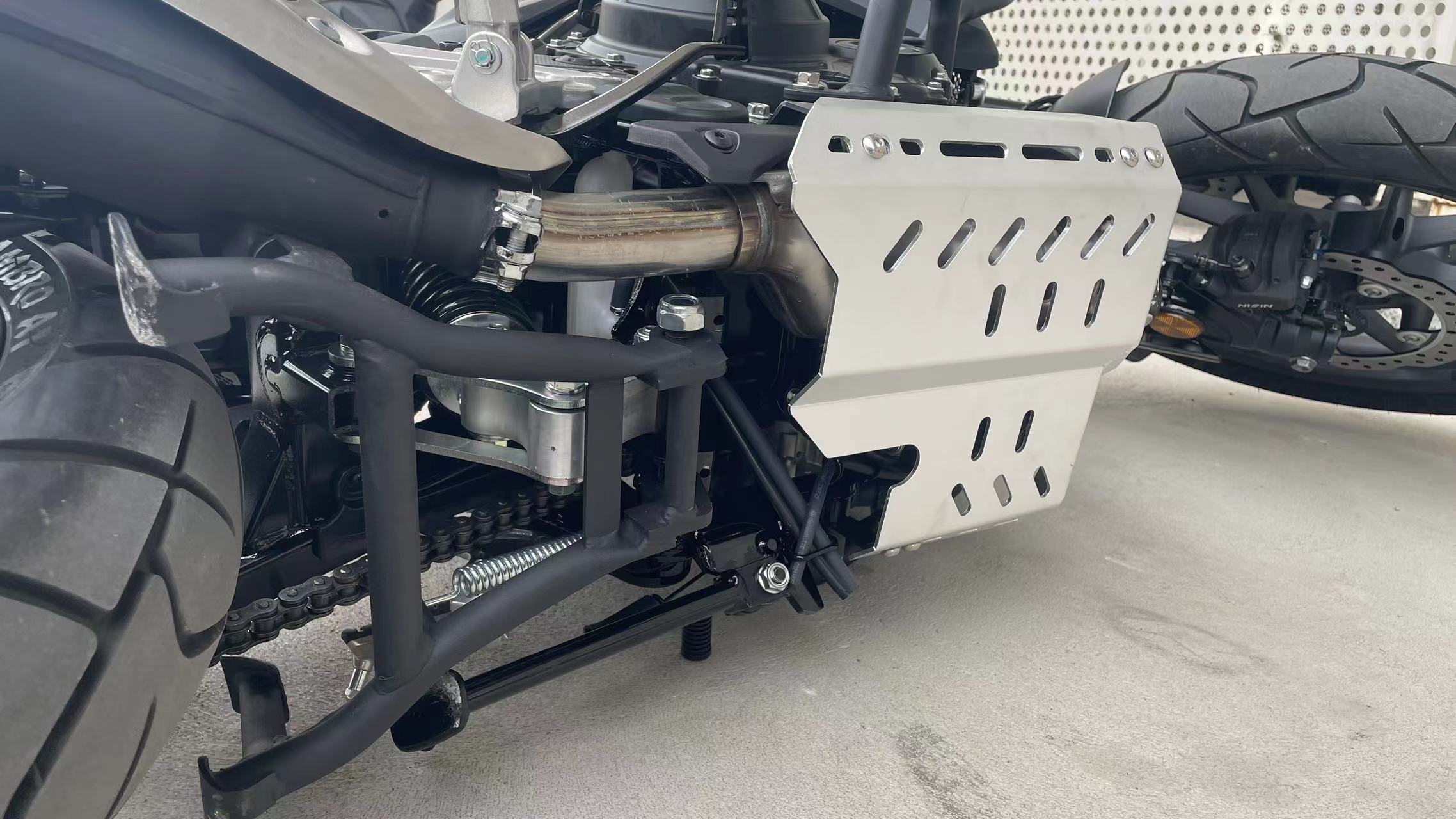 ホンダ（HONDA） NX400 エンジンガード エンジンプロテクター オフ 