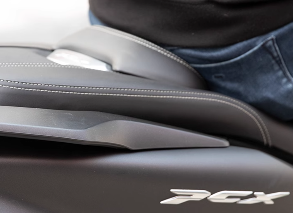 ホンダ（HONDA） PCX160 PCX150 シート ローダウン カスタム