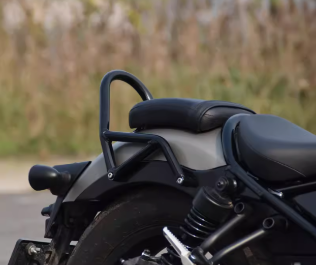 レブル250カスタムバイク背もたれ　ブラック ホンダ（HONDA） レブル250 500 バイク バックレスト 背もたれ