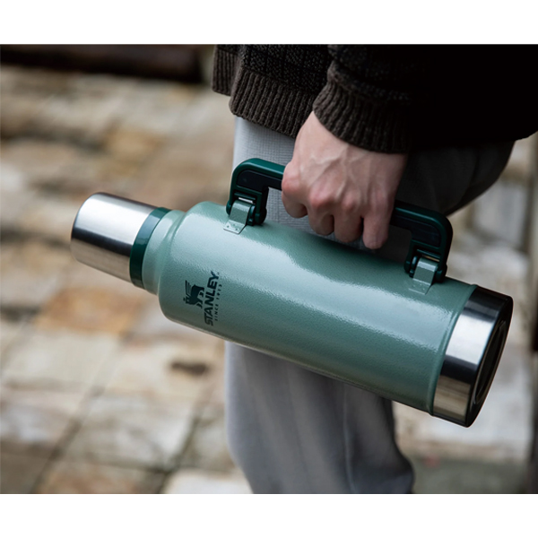 ADVENTURE VACUUM MUG OUTDOOR STORE】 限定品の定番真空マグ