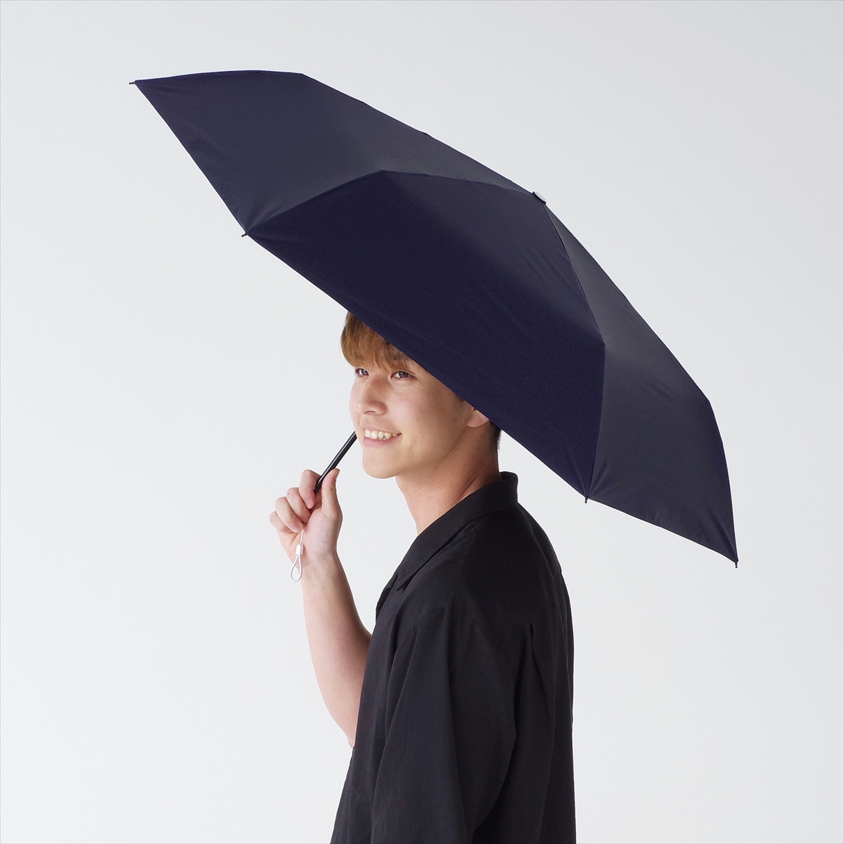 公式 日傘 レディース メンズ 晴雨兼用 折りたたみ傘 スリム スレンダー コンパクト 軽量 遮光 遮熱｜niftycolors｜16