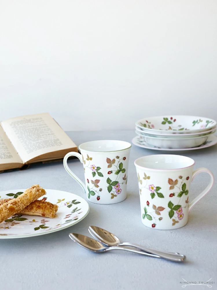 輸入ブランド洋食器専門店2本の剣 - ワイルドストロベリーカジュアル