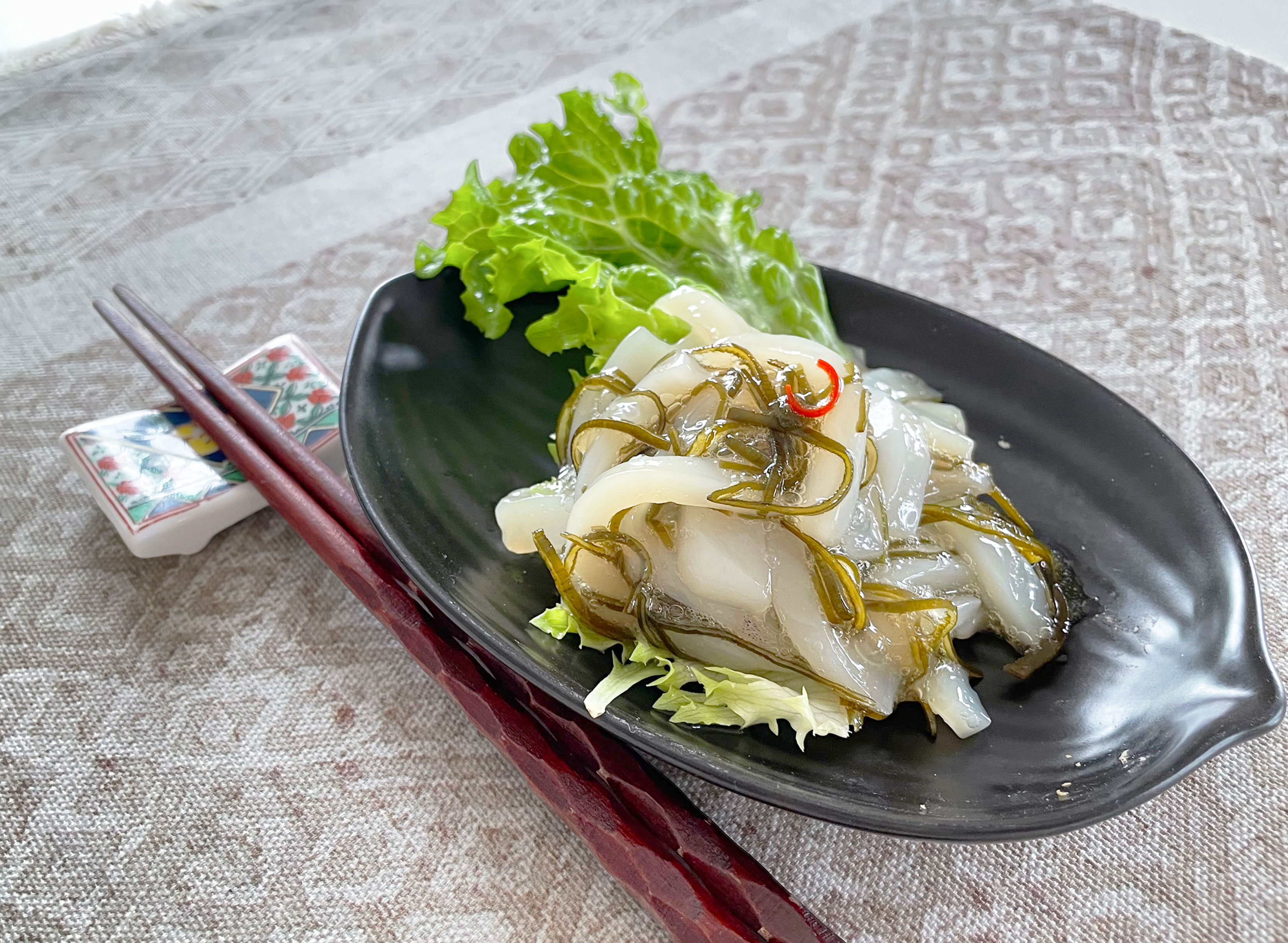 甘めの味付け 柚子と鷹の爪がアクセント