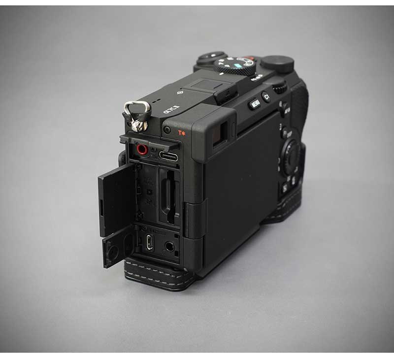 美品 SONY α7C ボディ + LIM’Sレザーケース付 SONY（ソニー） カメラケース Lims リムズ α7CR α7C II 専用