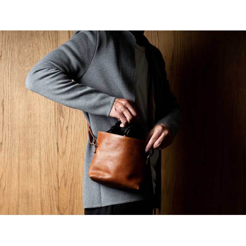 カメラバッグ hardgraft イタリアンレザー ショルダーバッグ Brown