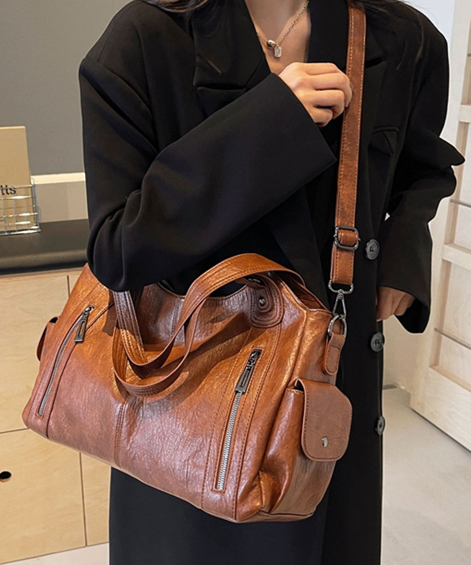 ショルダーバッグ 664103-017-1.jpg