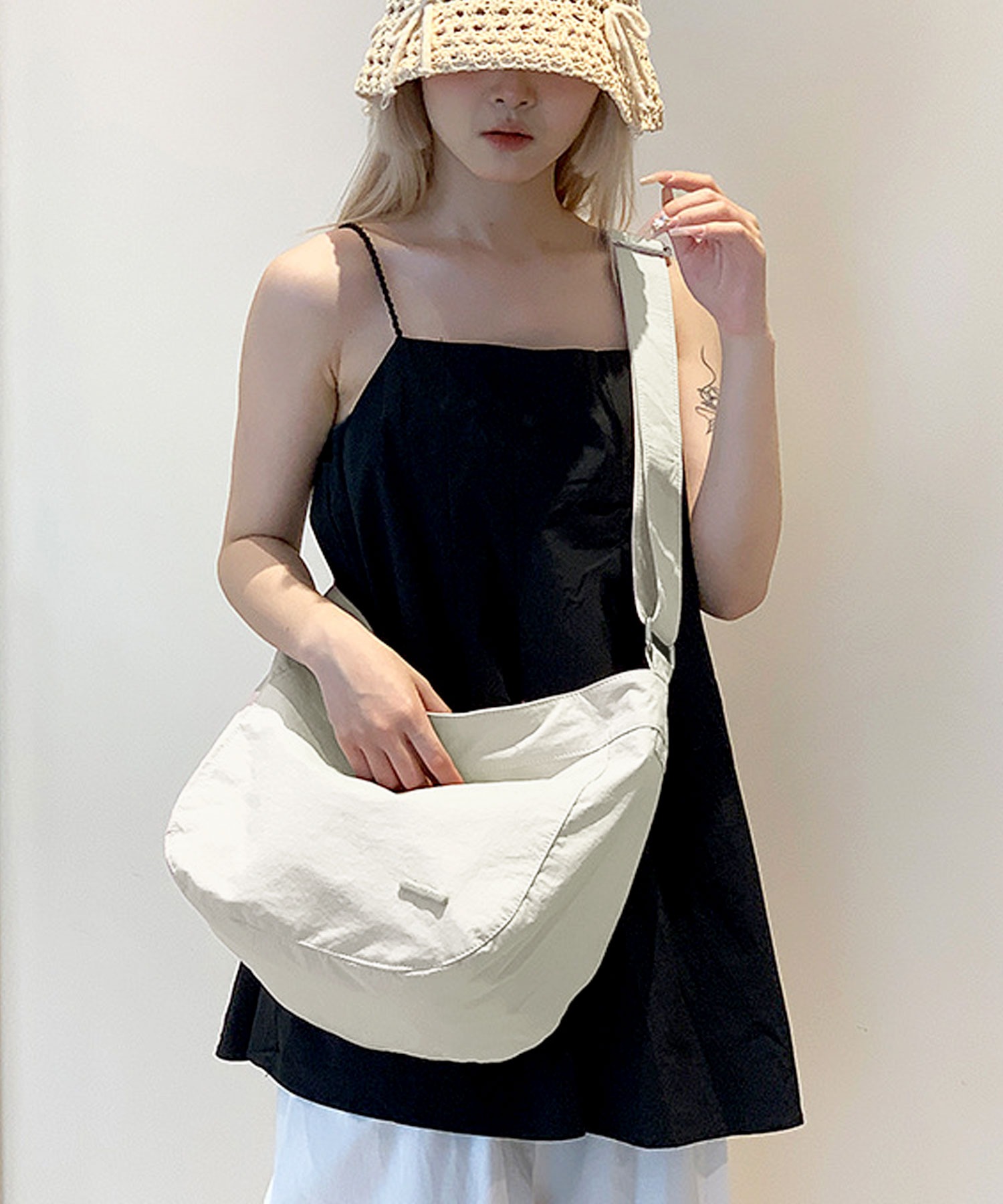 Amazon | [ダイアナ] ショルダーバッグ 白 アイボリー