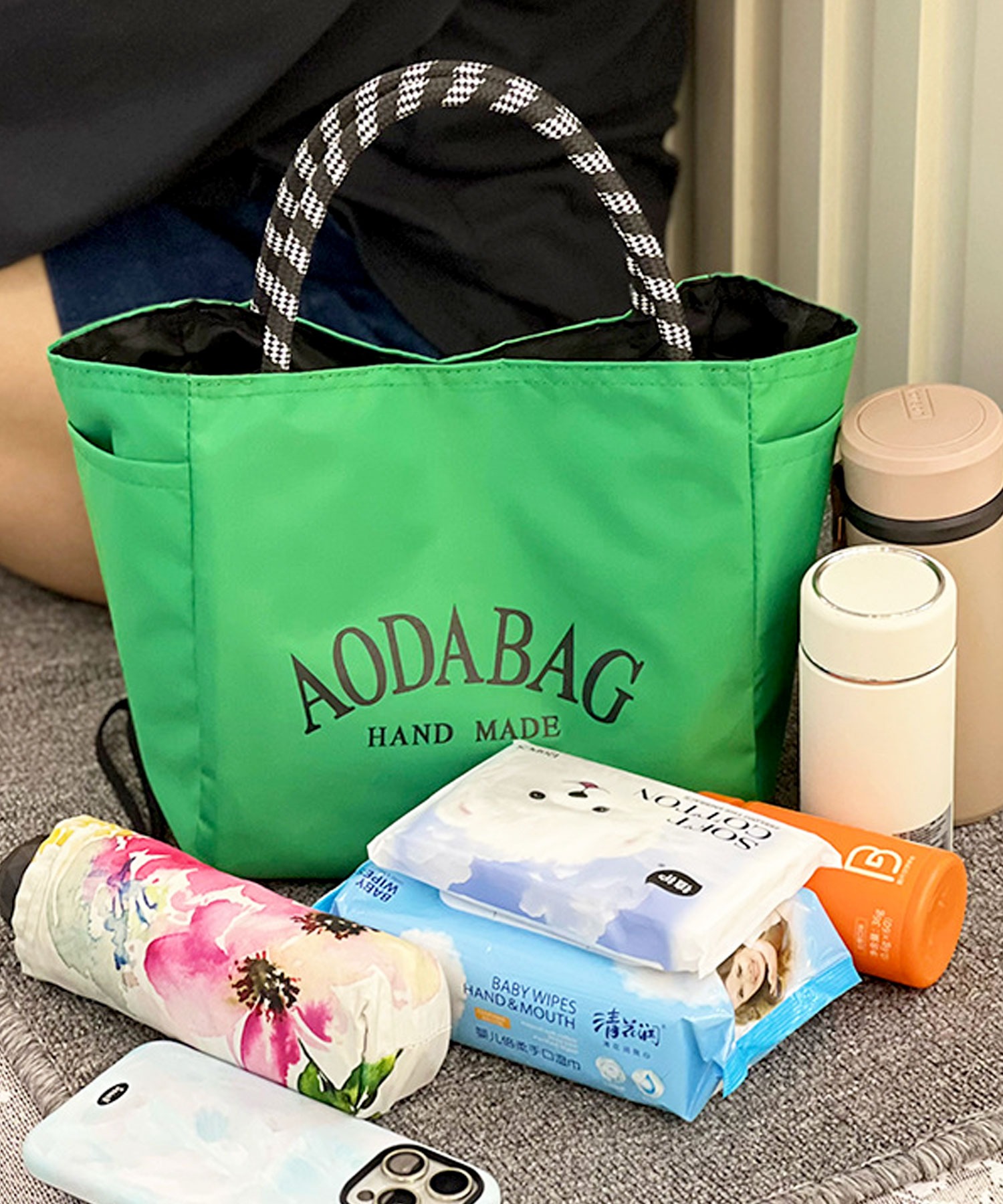 ハンドバッグ レディース 軽量 ミニ 小さめ おしゃれ ナイロン 手提げ