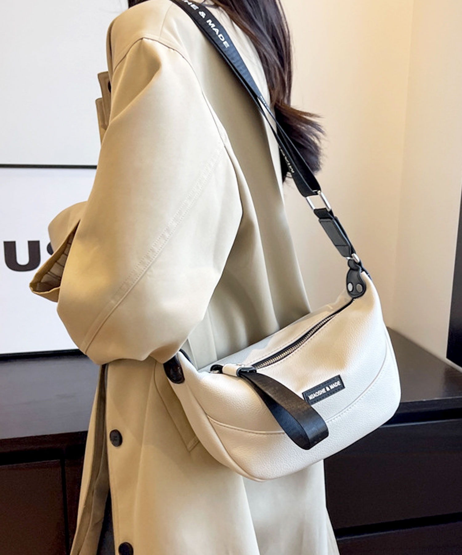 ショルダーバッグ レディース 斜めがけ 大人 かっこいい 小さめ