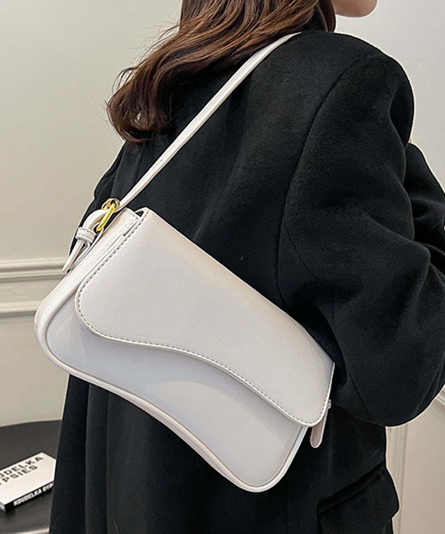 ショルダーバッグ レディース 2way 斜めがけ おしゃれ 小さめ 通勤 合