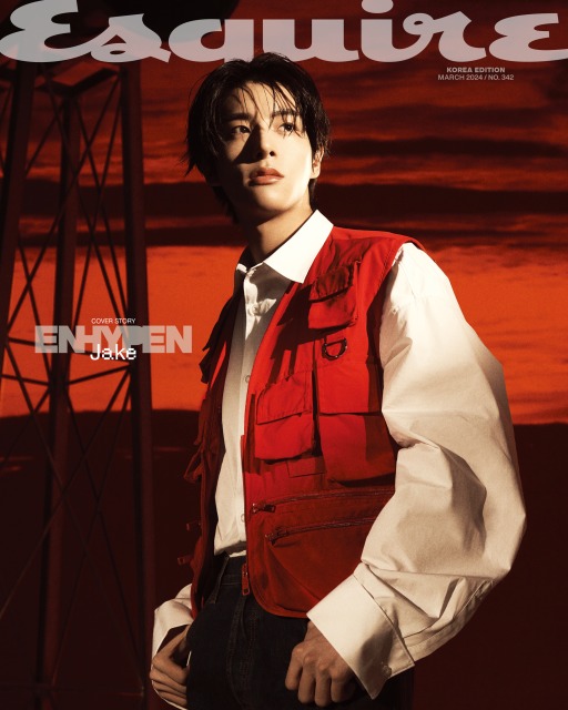 ESQUIRE (KR) 24年3月号 表紙：ENHYPEN 特集18ページ 言語