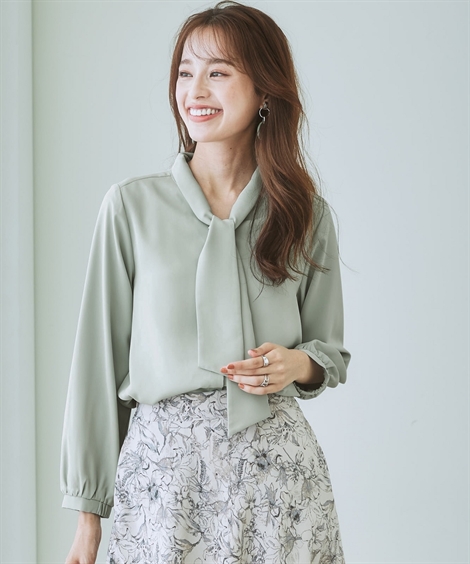 極美品 23SS セオリー L TIE BLOUSE ボウタイブラウス ホワイト 極美品 23SS セオリー L TIE BLOUSE ボウタイブラウス ホワイト