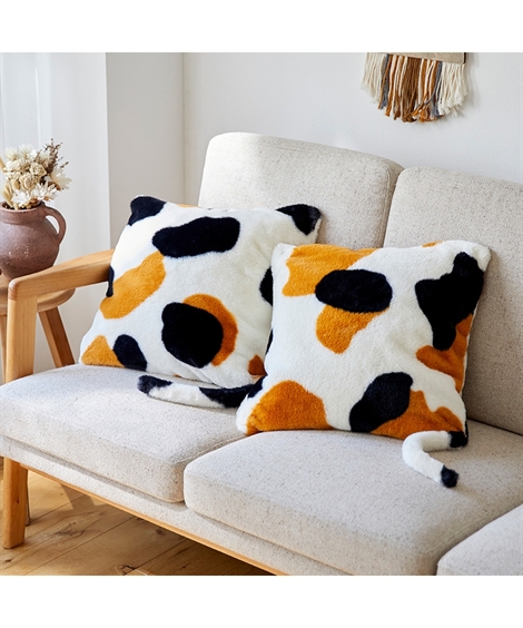 【新品未使用】 しっぽ付きクッション ねこ型 4点セット ニッセン（nissen） クッション まるで猫 のようなしっぽ付き カバー