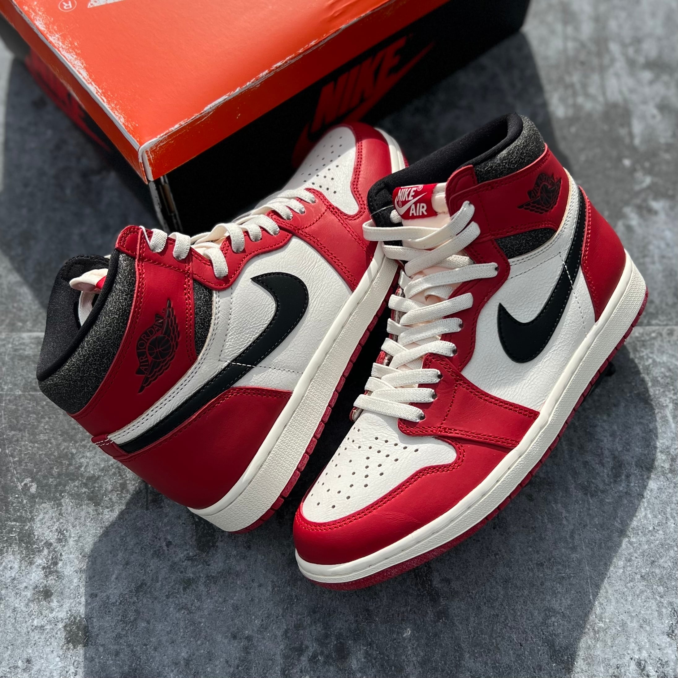 8mm幅でスニーカーに合わせやすい