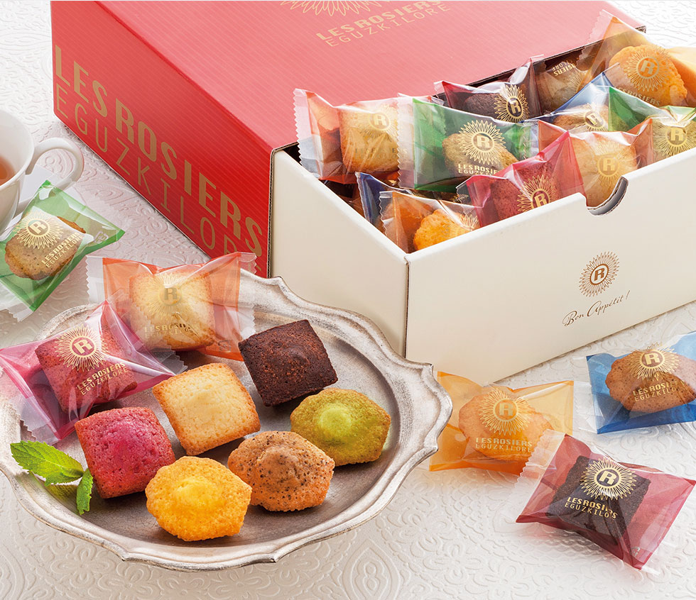 【新品＆中古】パドーロ　小　星型　15個　八星型　クリスマス　菓子 新品＆中古】パドーロ 小 星型 15個 八星型 クリスマス 菓子 新品＆