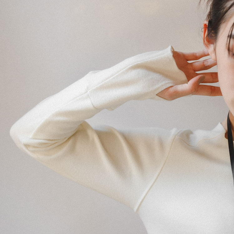 【売れ筋商品|||アガウド/AgAwd】Fingerhole Cutsew [2401-661049]【送料無料】 AGAWD 【アガウド/AgAwd】Fingerhole Cutsew [2401-661049