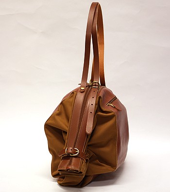 IL BISONTE イルビゾンテ バッグ レザーキャンディバッグ 商品