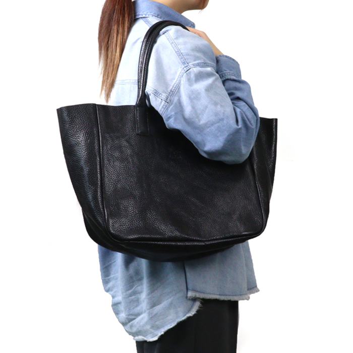 イルビゾンテ トートバッグ カーフスキン ブラック ビッグロゴ
