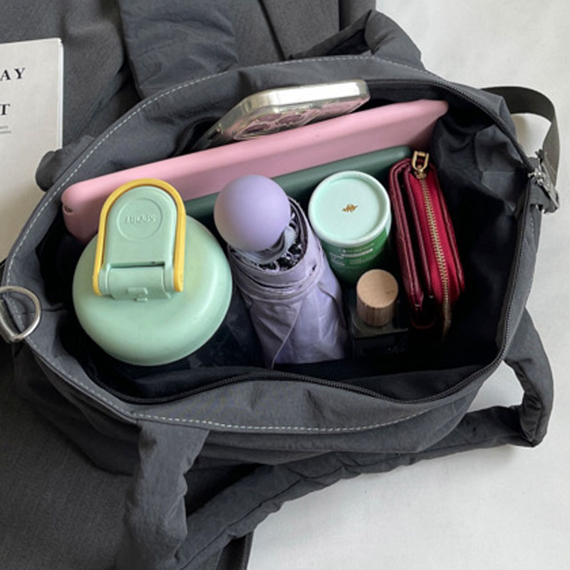 ショルダーバッグ 軽い 大容量 斜め掛けリボン型 ファスナー マジックテープ おしゃれ バッグ リボン 夏 2way 大きめ |  | 18