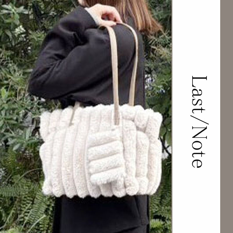 トートバッグ レディース 軽量 ファー ポーチ 手提げ ショルダーバッグ ふわふわ エコファーチャーム 軽量 きれいめ 大人 ハンドバッグ ファスナー |  | 21