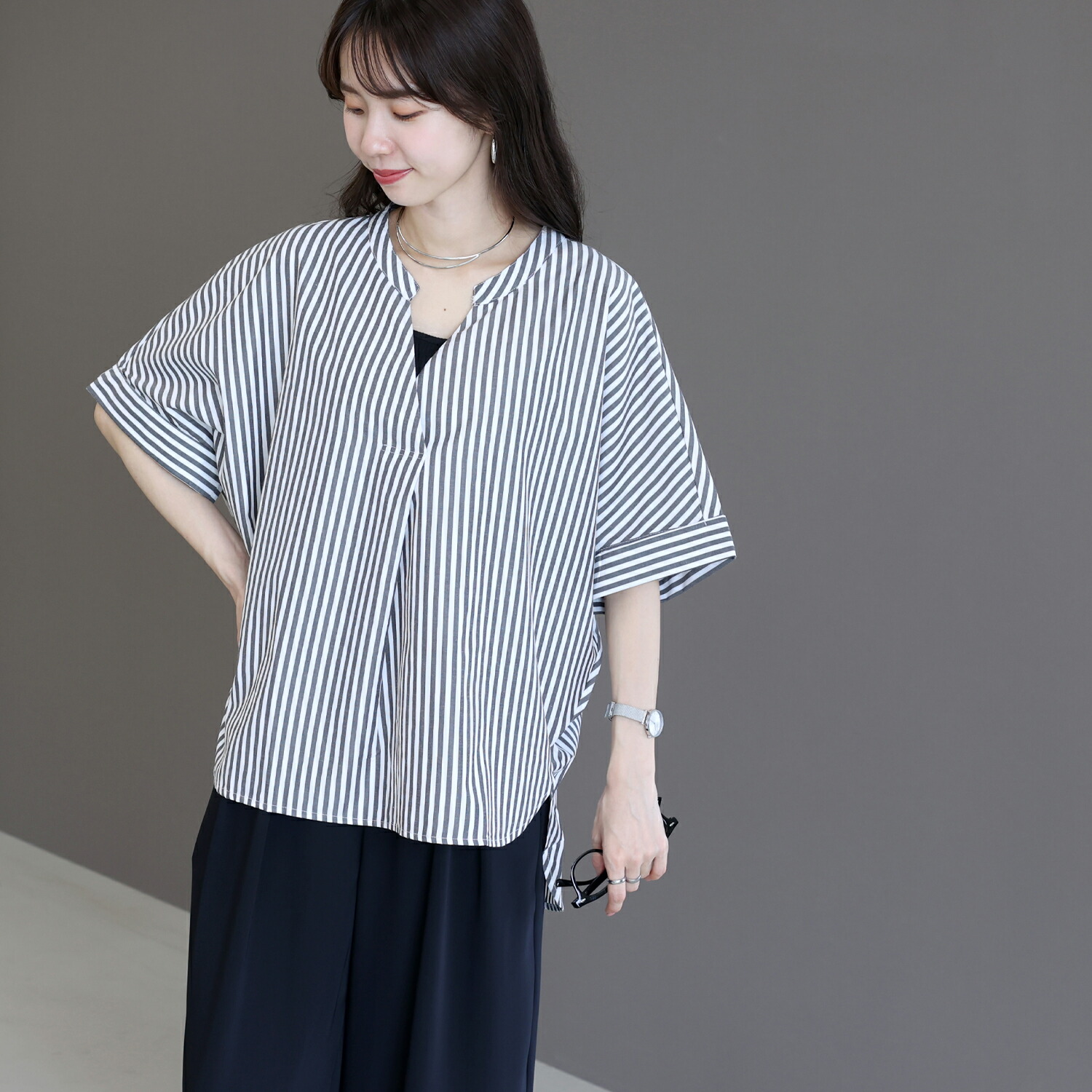 Aletta vita ブラウス シャツ プリント 柄 Vネック 半袖 5分袖