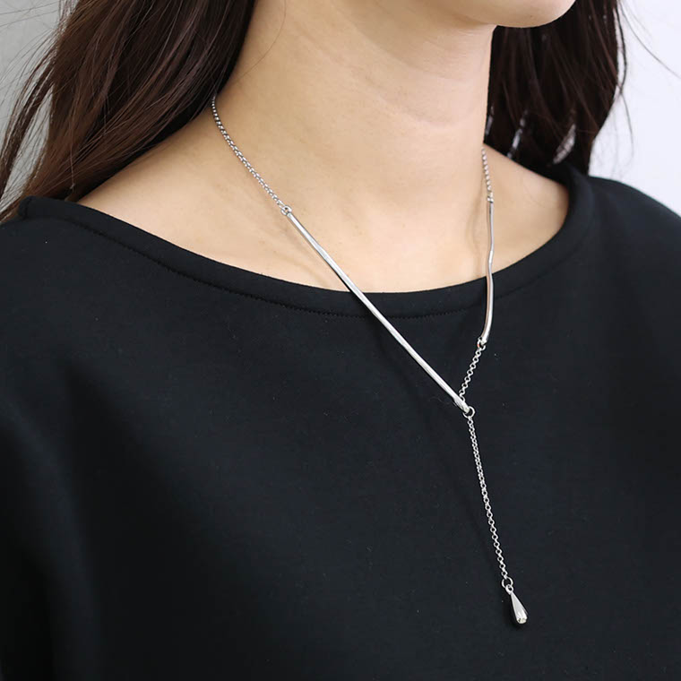 アクセサリー Y字 スレンダーバー チェーン ニュアンス 揺れ 大人