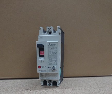 三菱電機　NV400-CW 3P 400A 漏電遮断機 漏電ブレーカー NV400-CW 3P 300A 100-440V 1.2.500MA 漏電遮断器 高調波・サージ対応