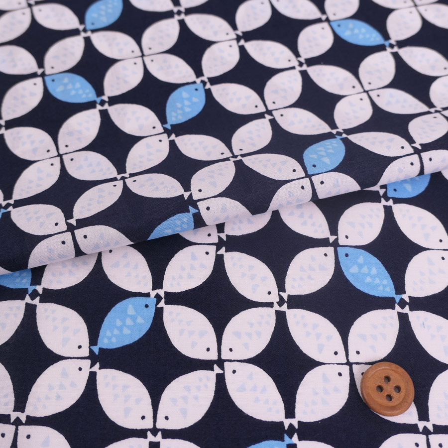 コットン生地 おさかな七宝(濃紺) 10cm単位 切り売り | 