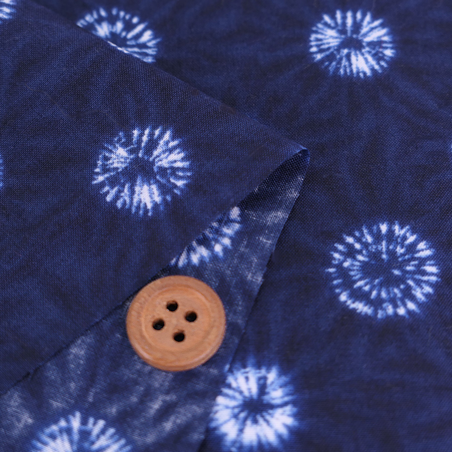 和柄コットン生地 丸しぼりの菊花柄(藍色) 10cm単位 切り売り |  | 01