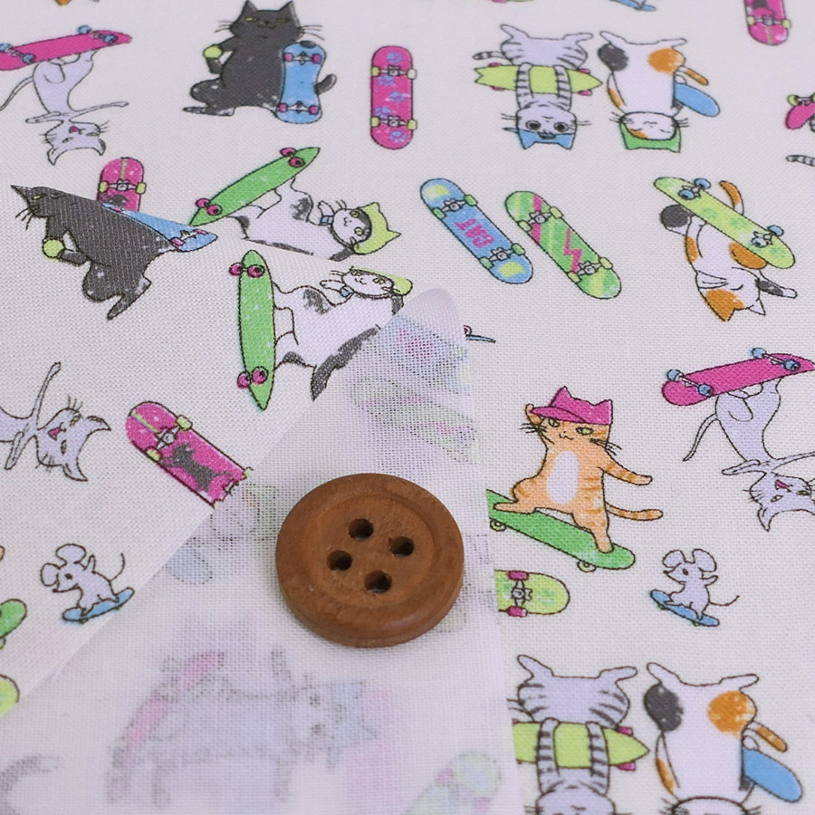 コットン生地 キャッツオンザボード(アイボリー) 10cm単位 切り売り |  | 01