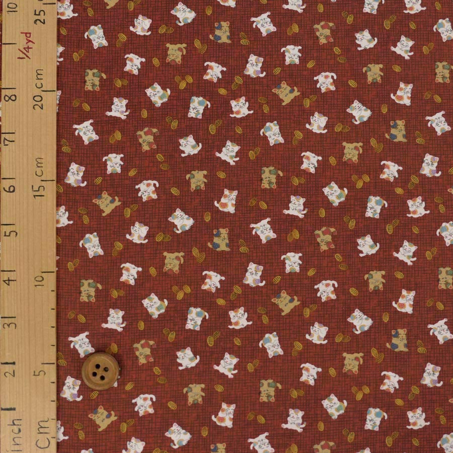 和柄コットン生地 招き猫に小判(れんが色) 10cm単位 切り売り |  | 02