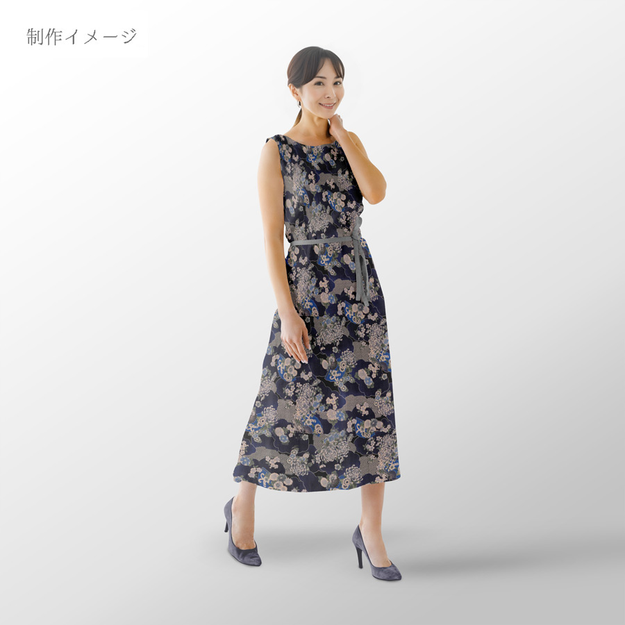 和柄コットン生地 藍染め調雲海に菊と扇(藍) 10cm単位 切り売り |  | 07