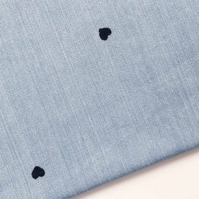 ハート刺繍 5オンスデニム 生地 布 50センチ単位 やわらか加工 薄手 春