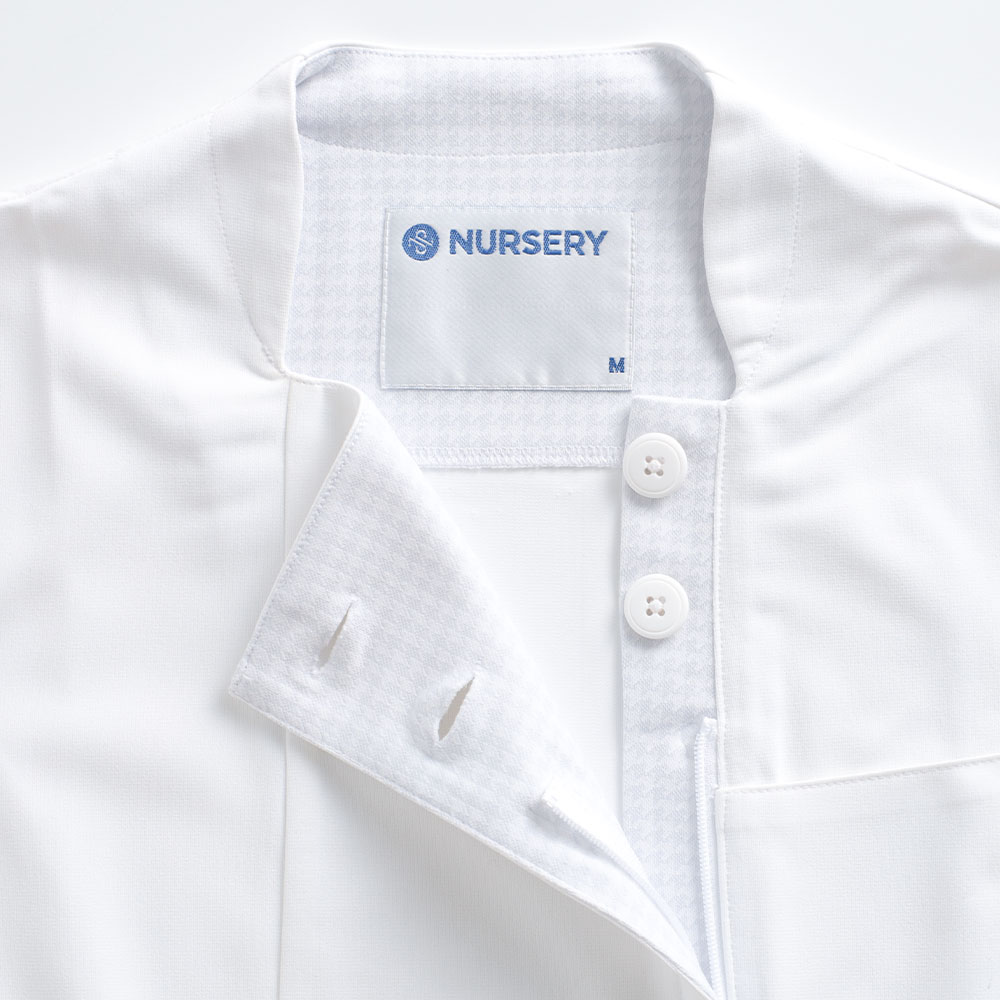 前開きファスナー付で着脱カンタン