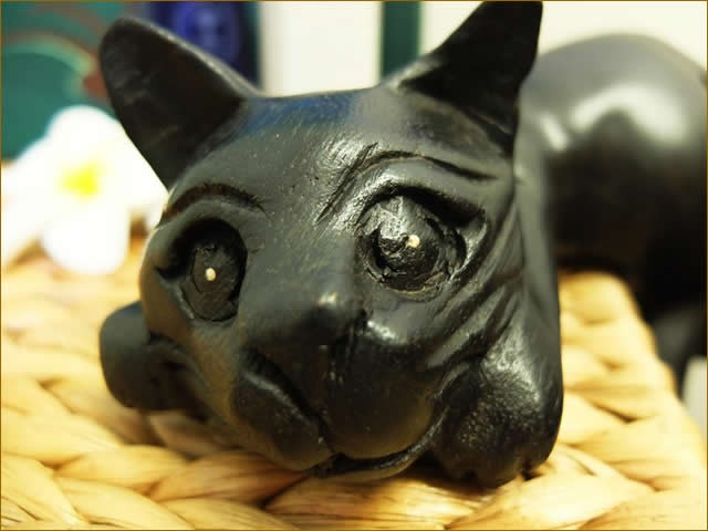 寝そべり黒猫 ネコ ねこ 黒猫 置物 インテリア 木彫り - アジアン家具