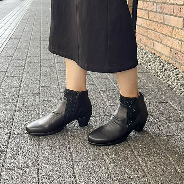 MONET（モネ） Monet 88982 ダイヤストーンショートブーツ レディース