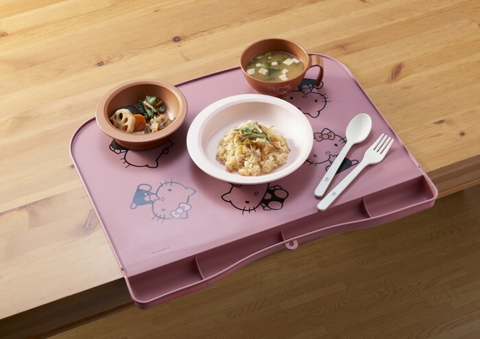 ウェルファン シリコーン製 お食事マット(ハローキティ) ピンク 41.5×50