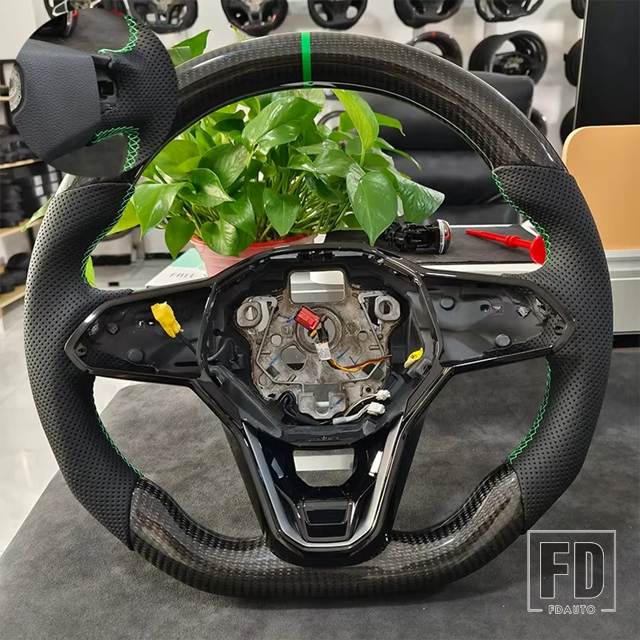 並行輸入品 VW カーボンステアリングホイールゴルフ8 R GTI MK8に適し