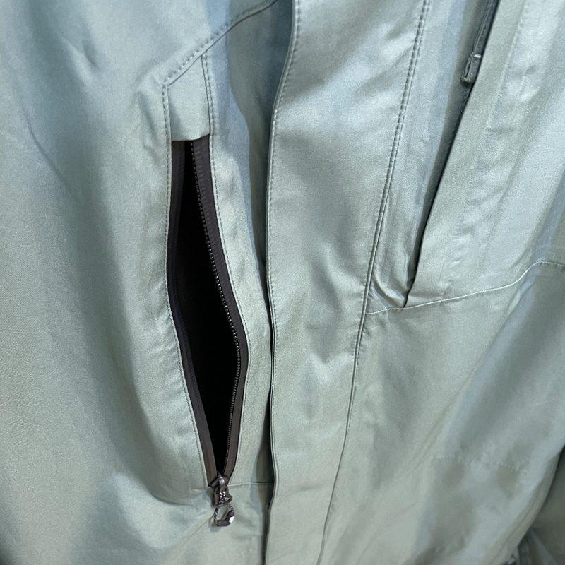 686 【アウトレット】24-25 GORE-TEX CORE SHELL JKT CYPRESS GREEN L