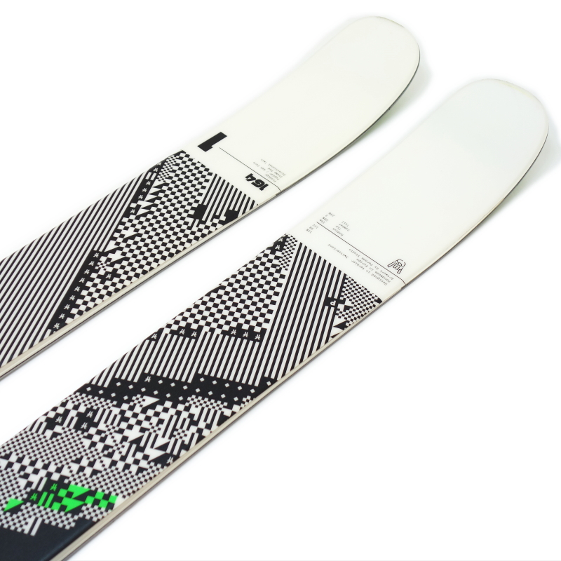 Riot Skis Cypher + Griffon 13 ツインチップスキー板 Riot Skis Cypher + Griffon 13 ツインチップスキー板 Riot Skis