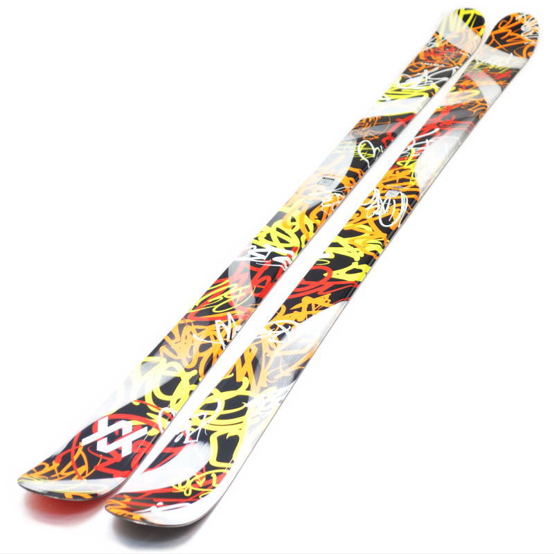 d*8様 【値下げ】フォルクル　セミファットスキー　172cm ツインチップ VOLKL（フォルクル） VOLKL REVOLT 81[168cm/81mm幅]24-25 フリー