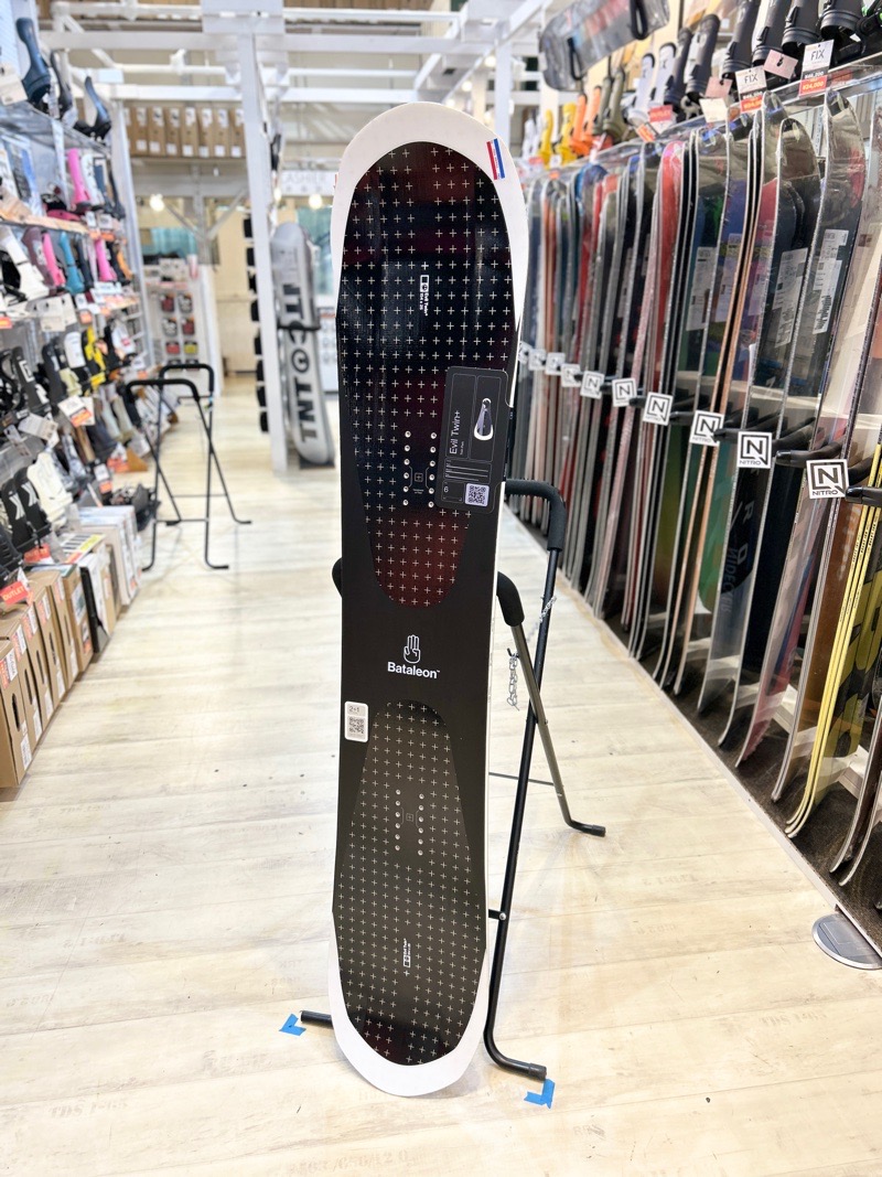 バタレオン スノーボード BATALEON Evil Twin 154cm